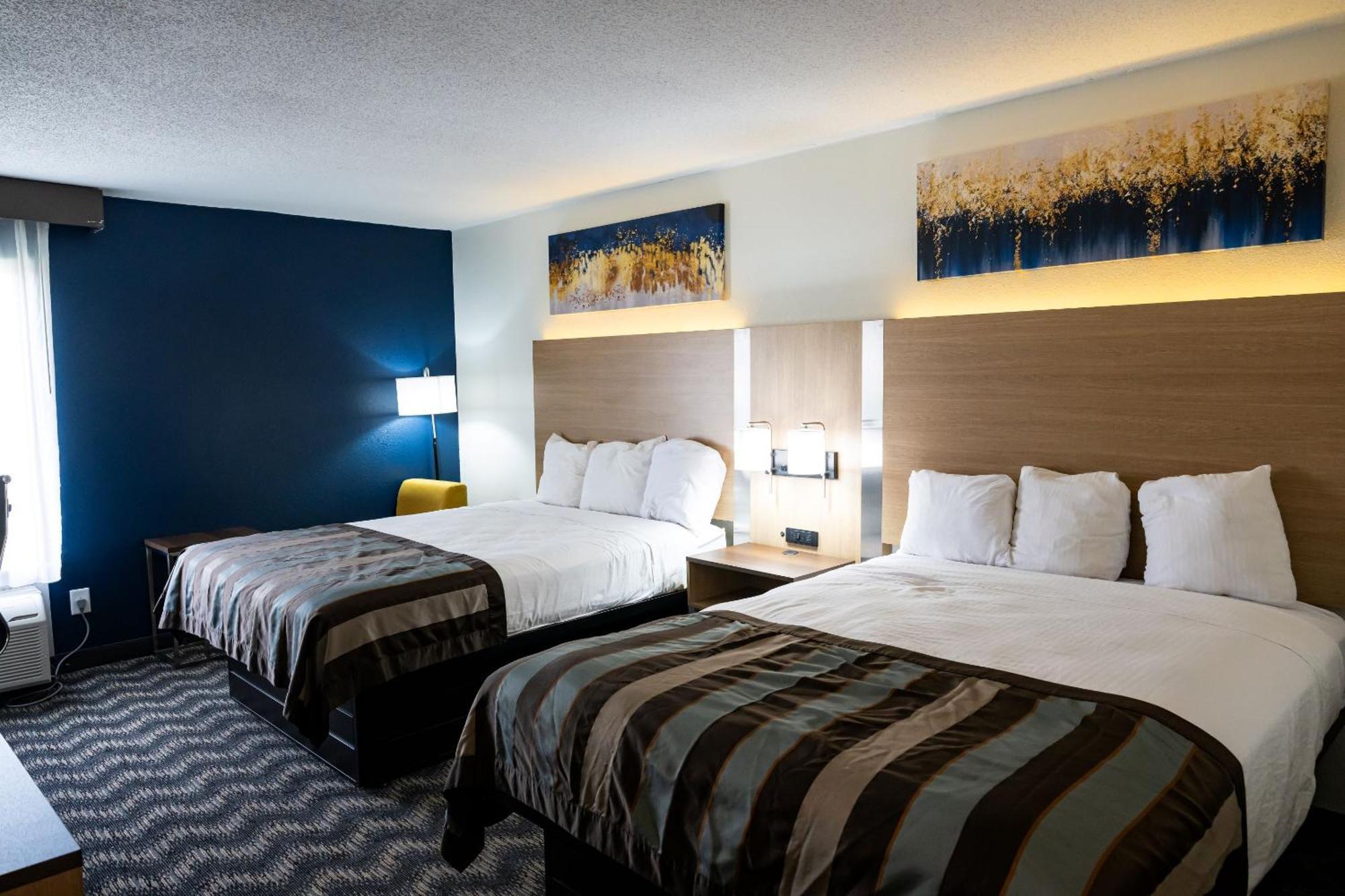 Baymont By Wyndham Greensboro/Coliseum Exterior foto